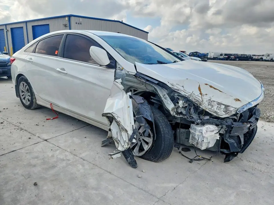 2012 HYUNDAI SONATA GLS  