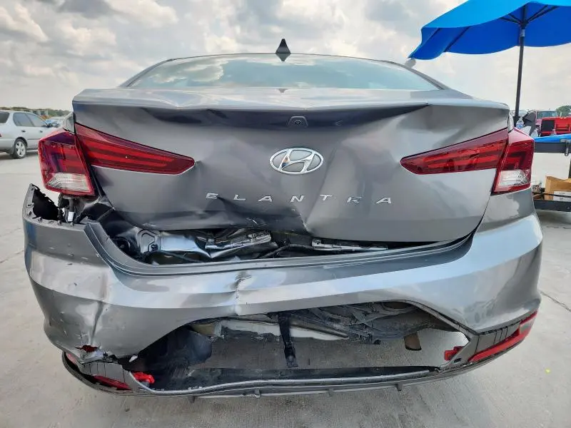 2019 HYUNDAI ELANTRA SEL  