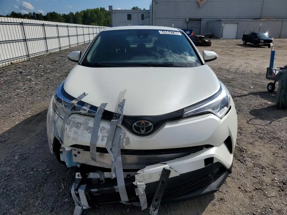 2018 TOYOTA C-HR XLE  