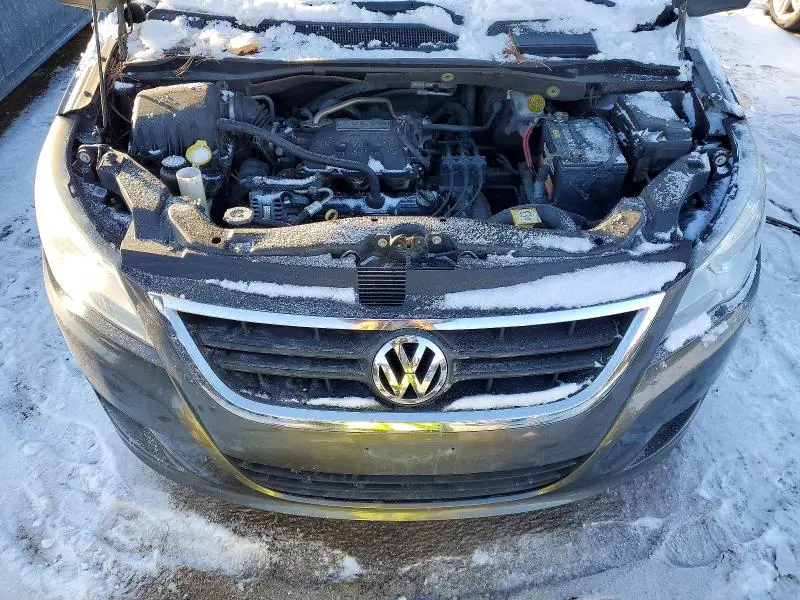 2010 VOLKSWAGEN ROUTAN SE  