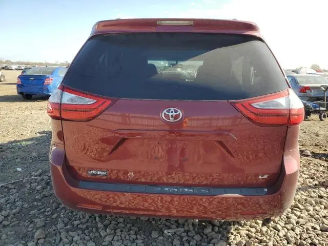 2015 TOYOTA SIENNA LE  