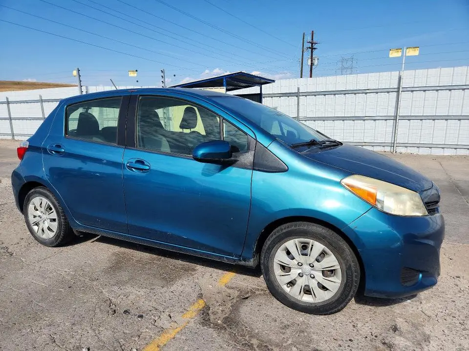 2012 TOYOTA YARIS 5-DOOR L  