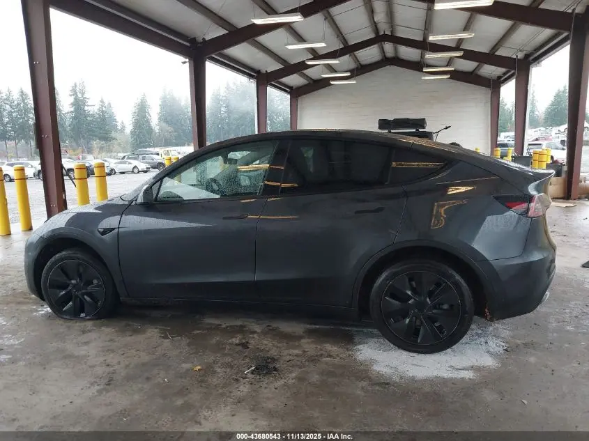 2024 TESLA MODEL Y LONG RANGE DUAL MOTOR ALL-WHEEL DRIVE/RWD