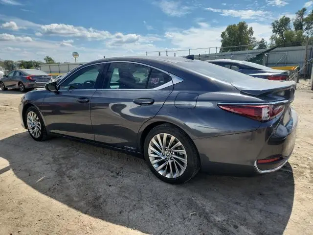 2022 LEXUS ES 300H BASE  