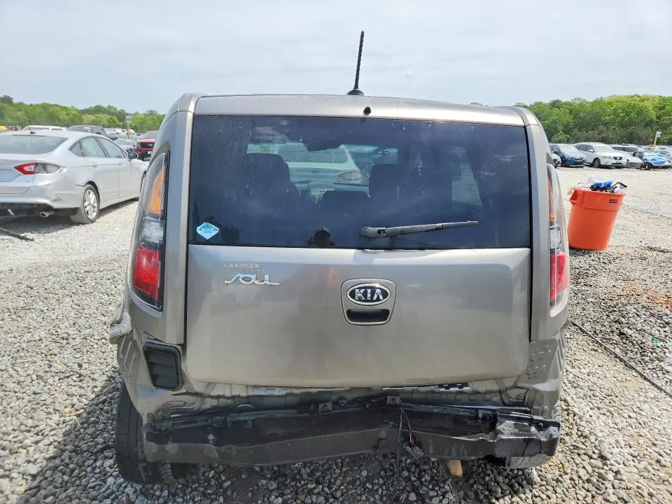 2011 KIA SOUL +  