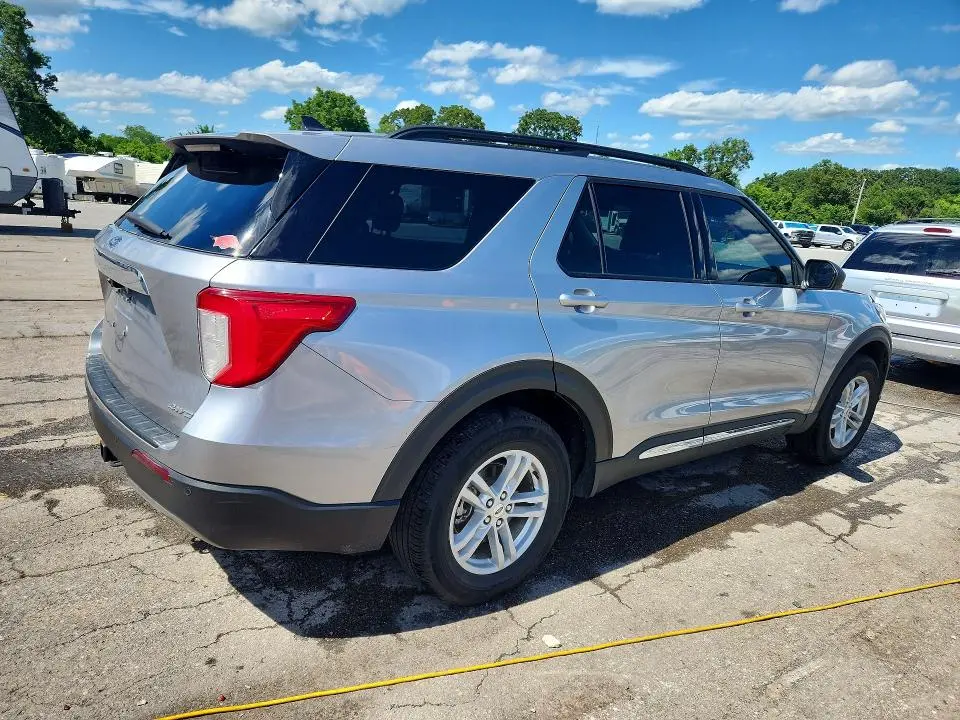 2021 FORD EXPLORER XLT  