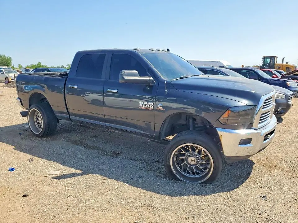 2015 RAM 2500 SLT  