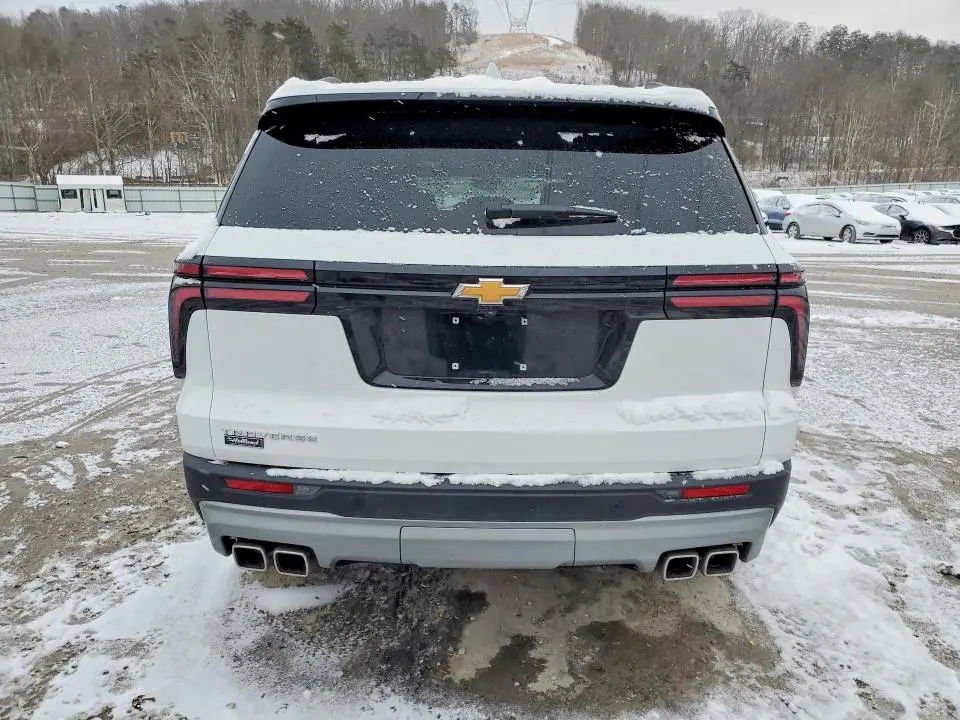 2025 CHEVROLET TRAVERSE LT  