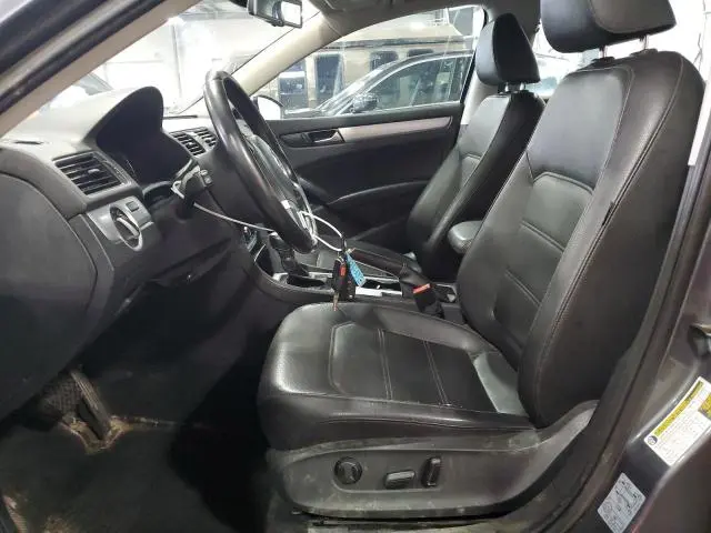 2013 VOLKSWAGEN PASSAT SE  