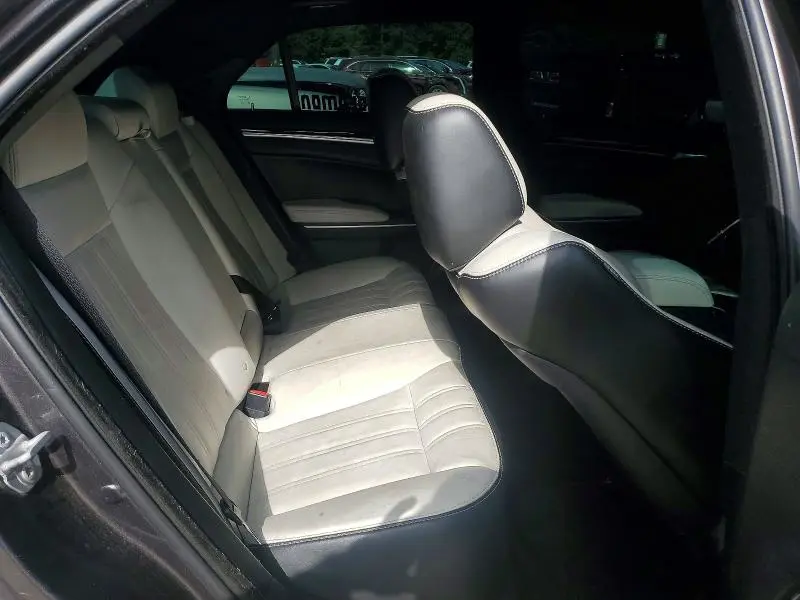 2019 CHRYSLER 300 S  