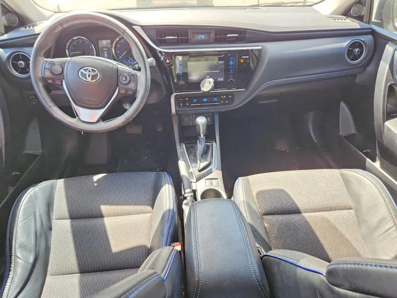 2017 TOYOTA COROLLA SE  