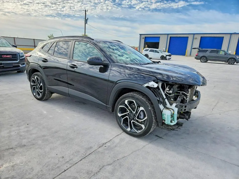 2025 CHEVROLET TRAX 2RS  