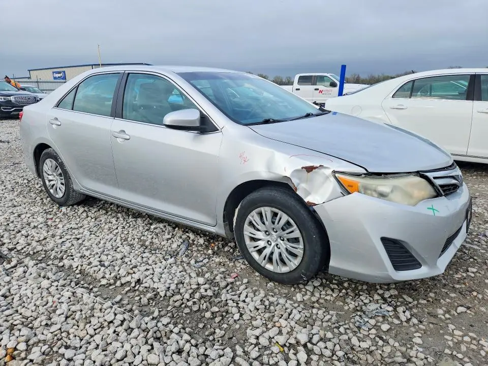2013 TOYOTA CAMRY LE  