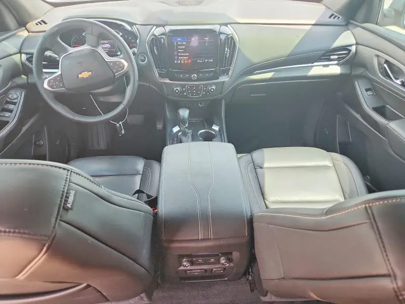 2023 CHEVROLET TRAVERSE LT  