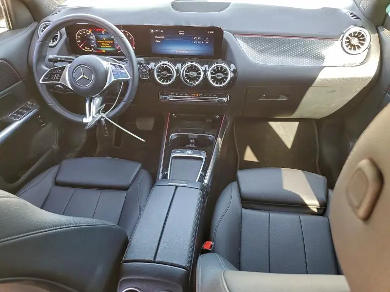 2025 MERCEDES-BENZ GLA 250  