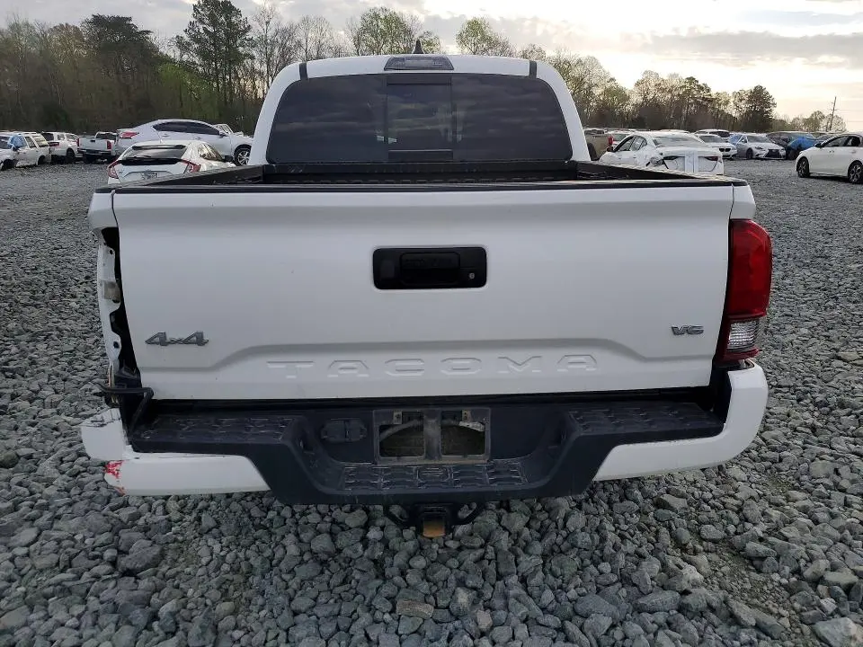 2023 TOYOTA TACOMA SR5 V6  