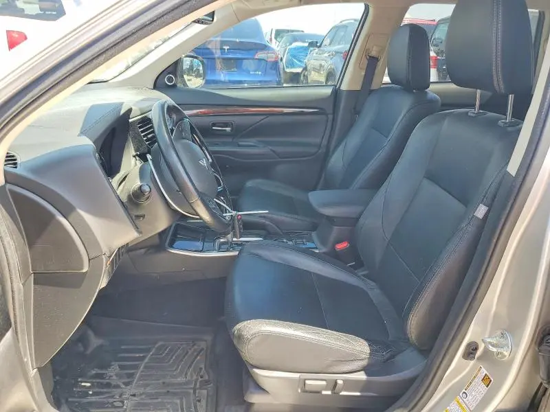 2018 MITSUBISHI OUTLANDER SE  