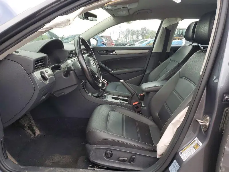 2020 VOLKSWAGEN PASSAT SE  