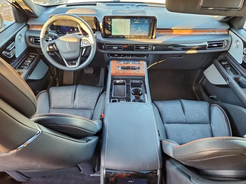 2025 LINCOLN AVIATOR BLACK LABEL  