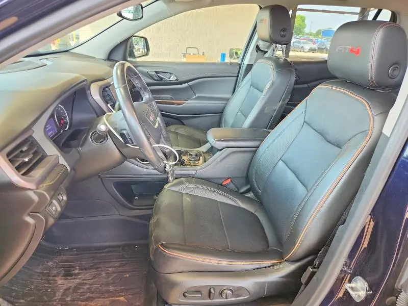 2021 GMC ACADIA AT4  