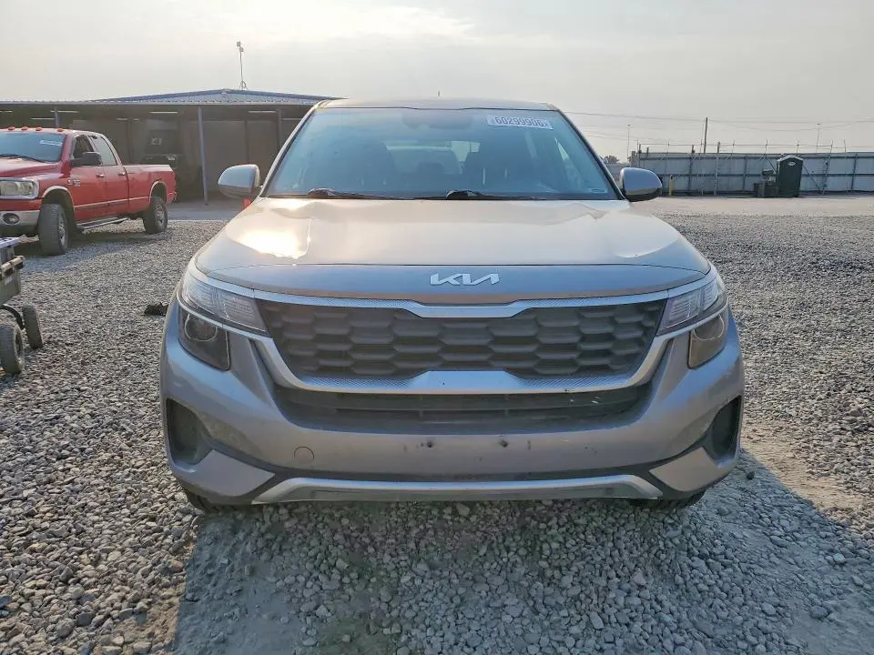 2022 KIA SELTOS LX  