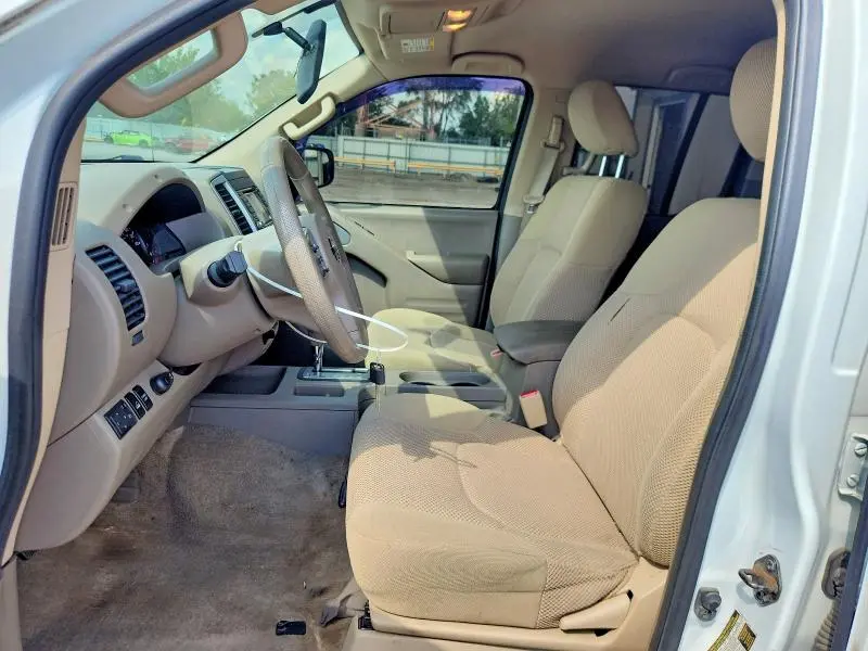 2016 NISSAN FRONTIER SV  