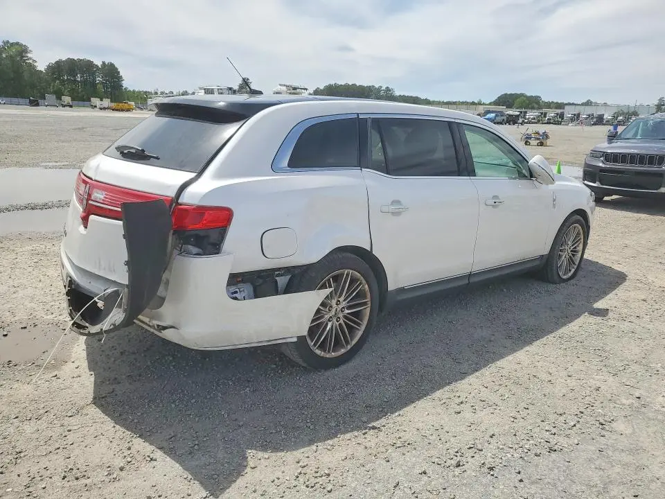 2019 LINCOLN MKT   