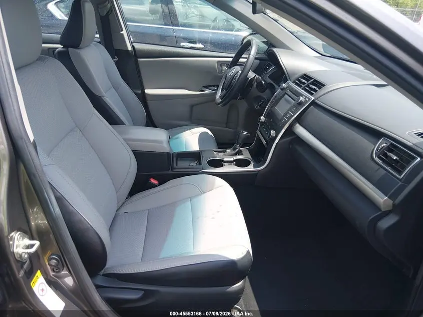 2017 TOYOTA CAMRY SE