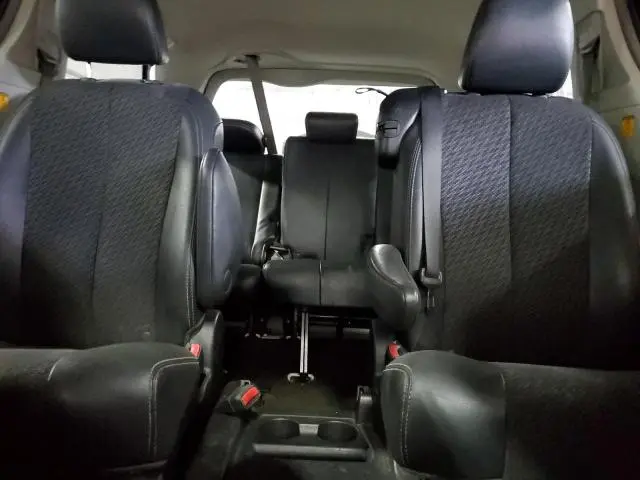 2011 TOYOTA SIENNA SPORT  