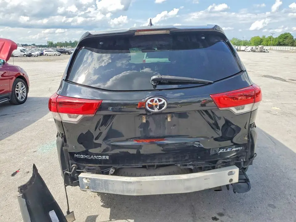 2017 TOYOTA HIGHLANDER XLE  