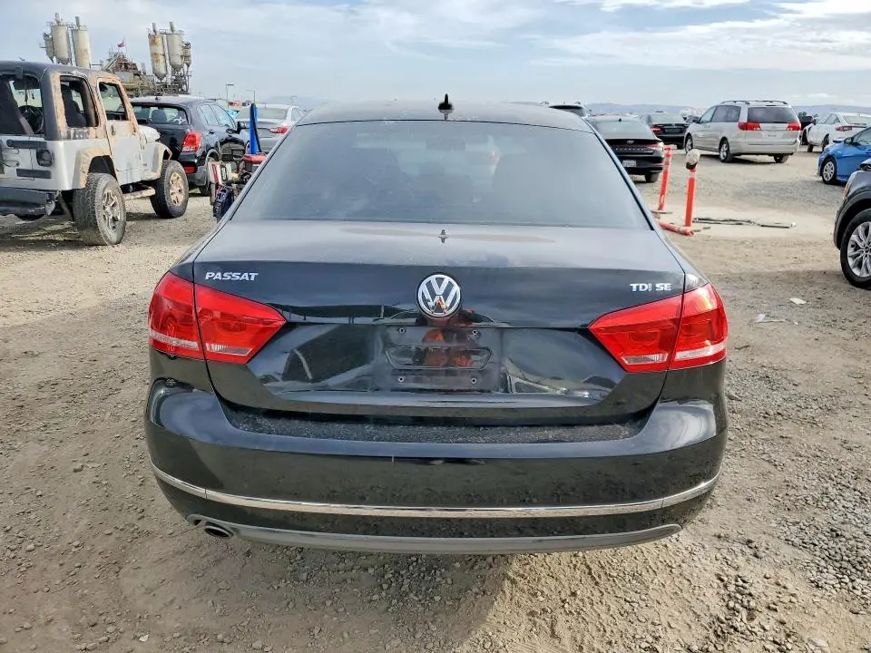 2012 VOLKSWAGEN PASSAT SE  