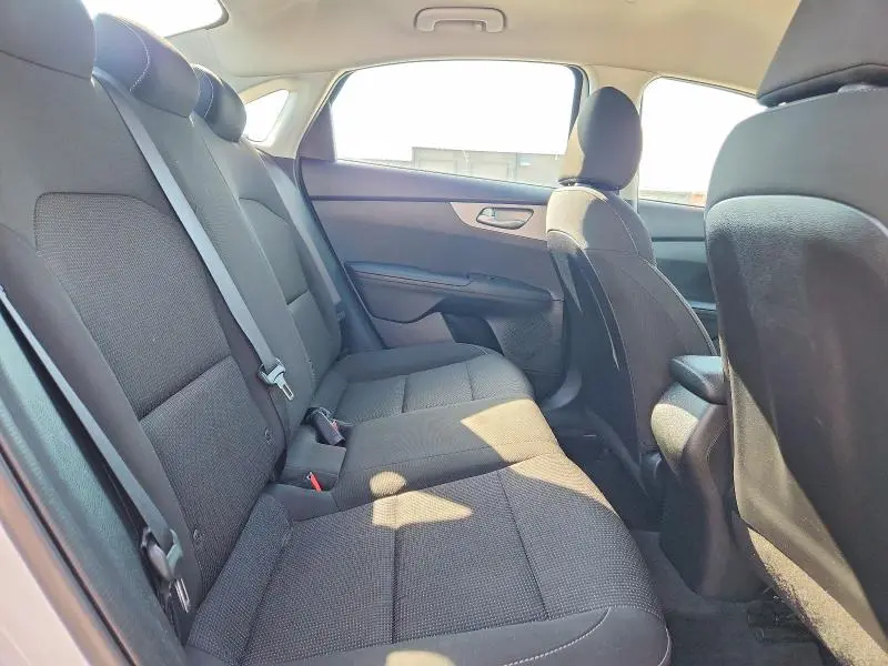 2021 KIA FORTE FE  