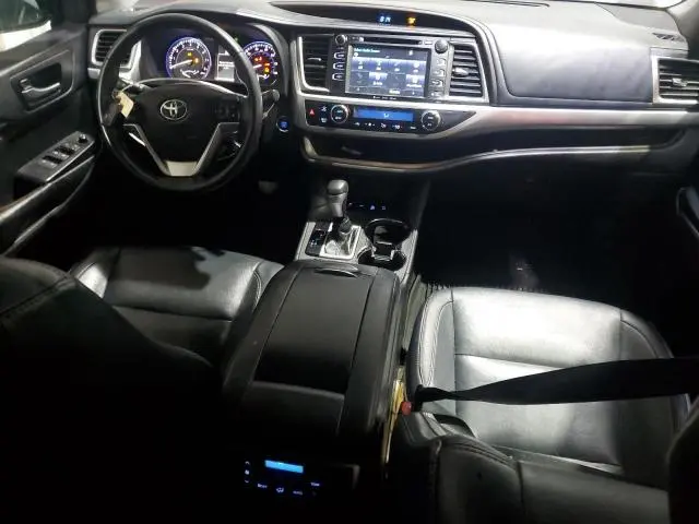 2016 TOYOTA HIGHLANDER XLE  