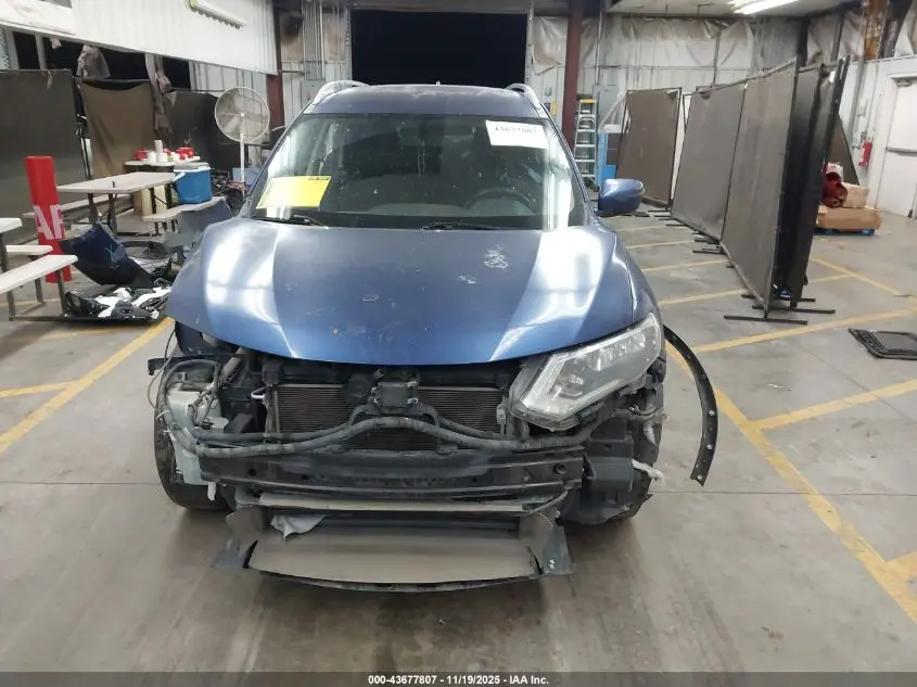 2018 NISSAN ROGUE SV