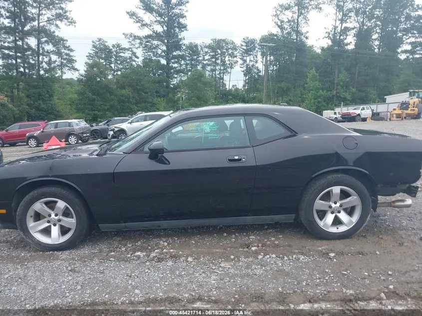 2010 DODGE CHALLENGER SE