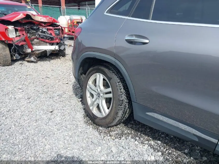 2023 MERCEDES-BENZ GLA 250 4MATIC