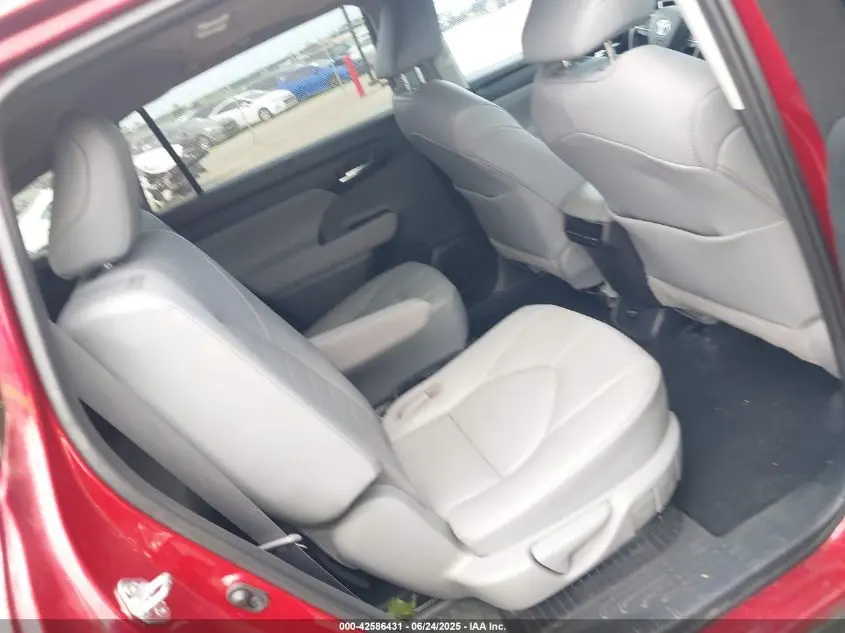 2021 TOYOTA HIGHLANDER HYBRID XLE