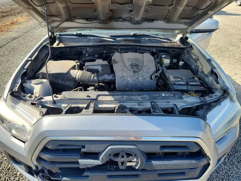 2016 TOYOTA TACOMA SR5 V6  