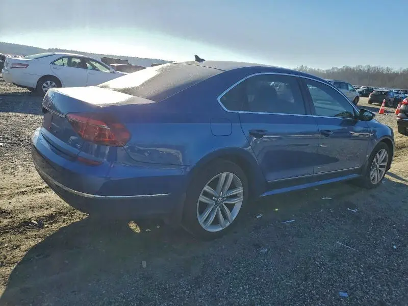 2017 VOLKSWAGEN PASSAT SE  