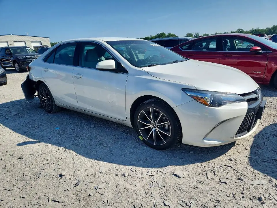 2016 TOYOTA CAMRY XSE  