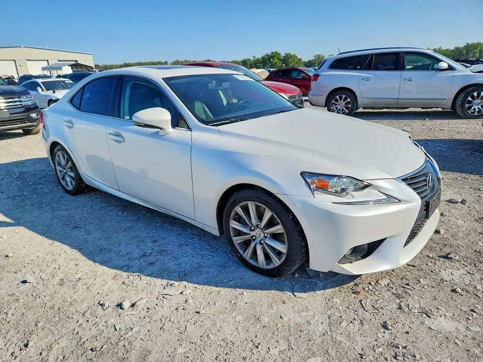 2016 LEXUS IS 200T  