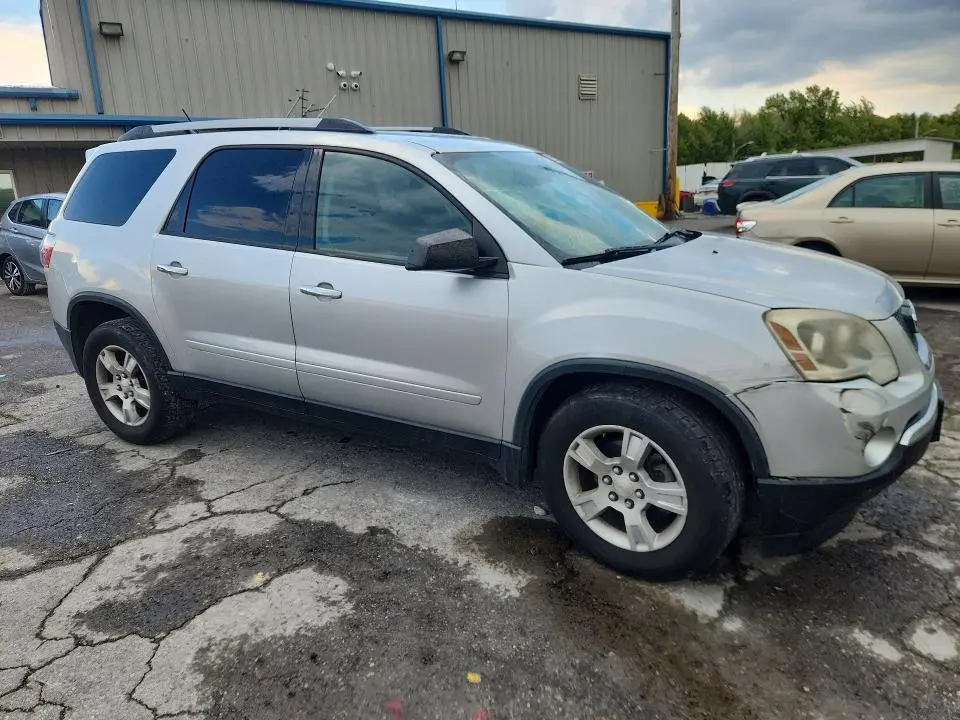 2012 GMC ACADIA SLE  