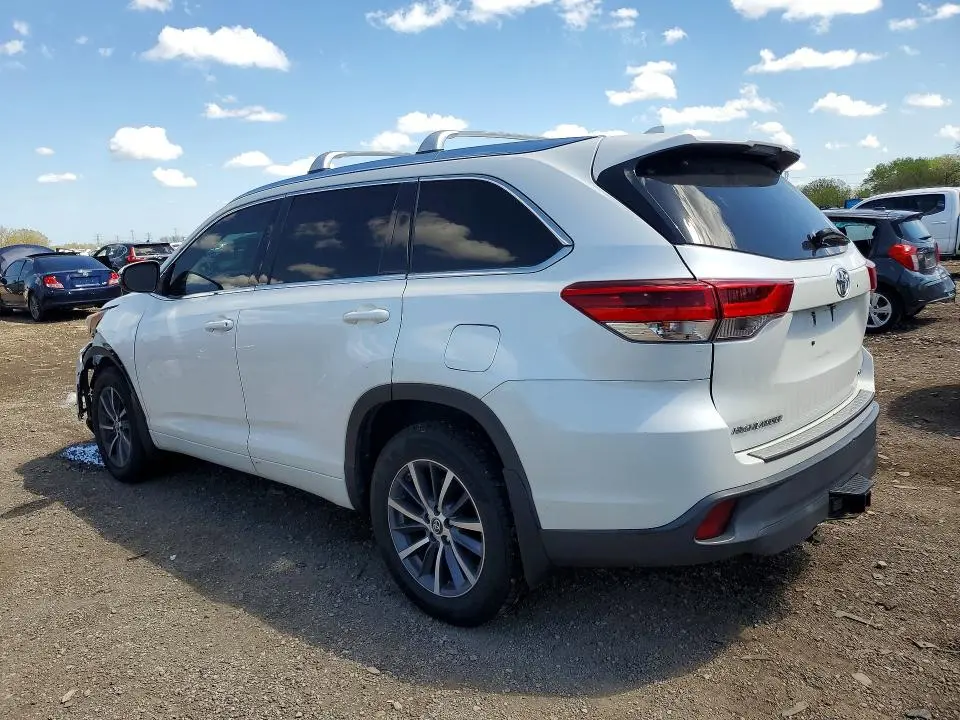 2018 TOYOTA HIGHLANDER XLE  