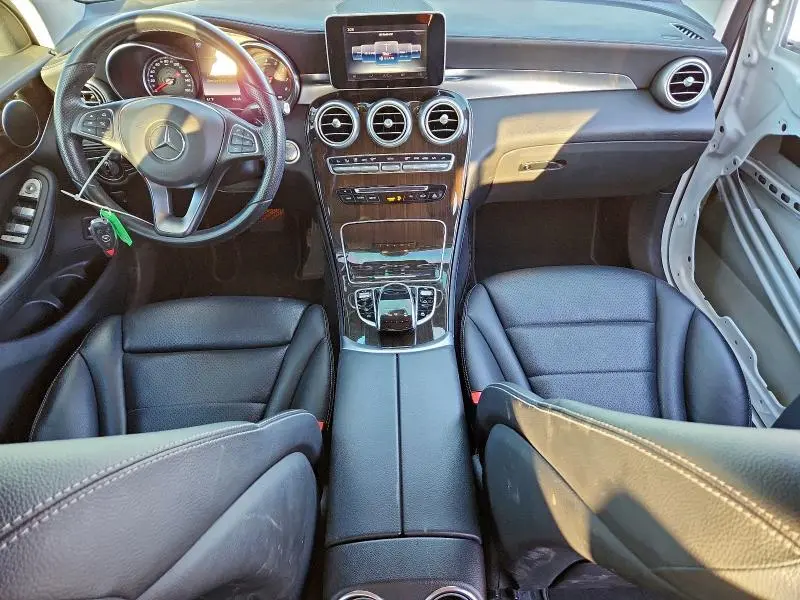2016 MERCEDES-BENZ GLC 300  