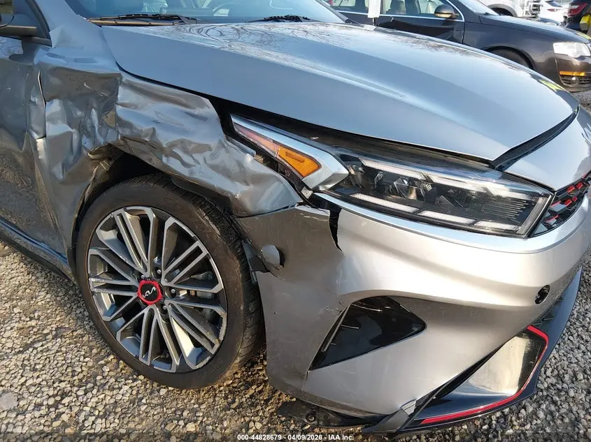 2022 KIA FORTE GT