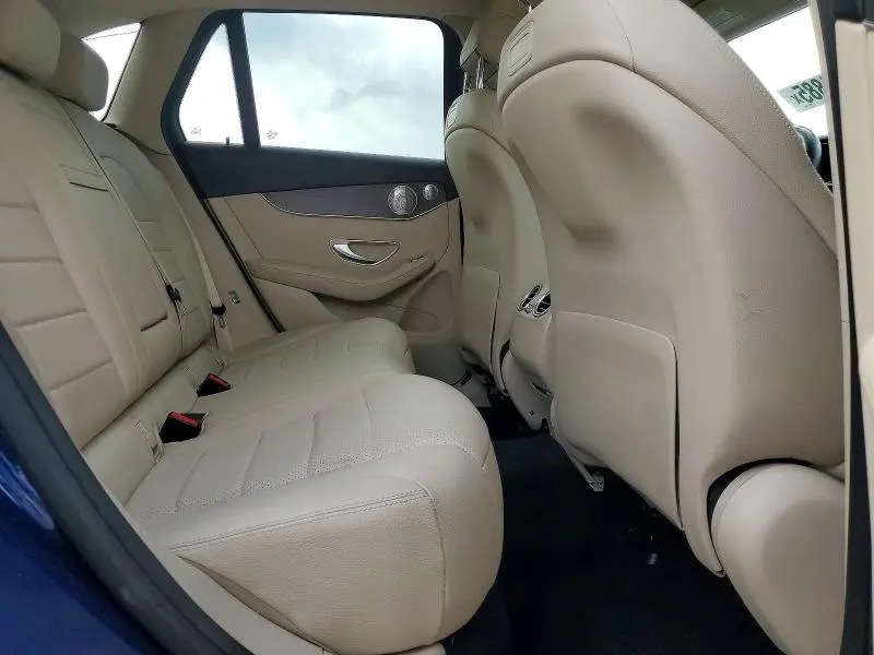 2018 MERCEDES-BENZ GLC 300  