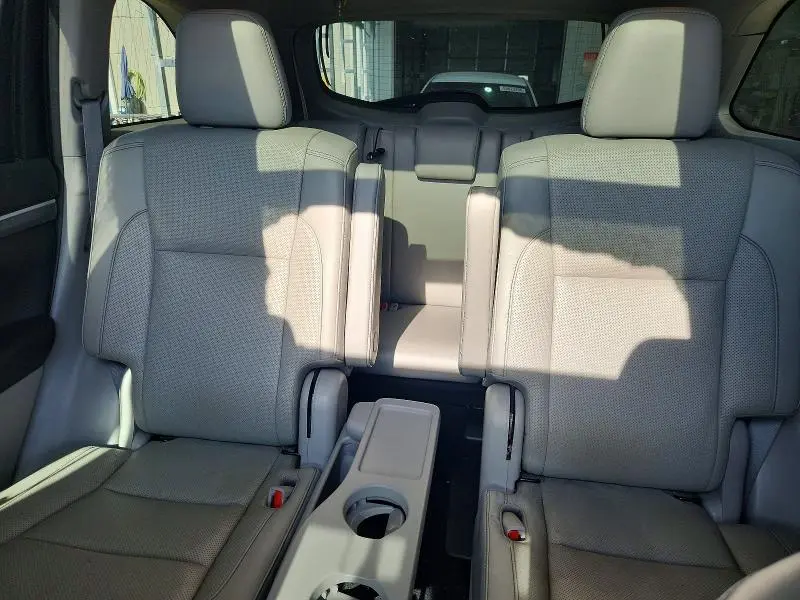 2019 TOYOTA HIGHLANDER LIMITED PLATINUM  