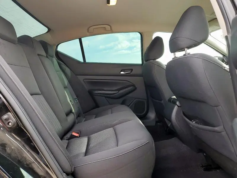 2021 NISSAN ALTIMA SV  