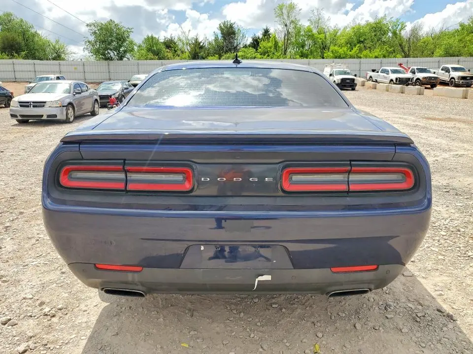 2016 DODGE CHALLENGER SXT  