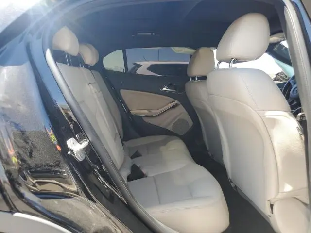 2017 MERCEDES-BENZ GLA 250  